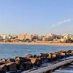 A21 - Da Rocha Step アパート